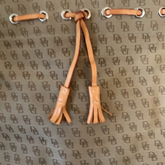 Dooney & Bourke large signature canvas tote - Picture 2 of 10